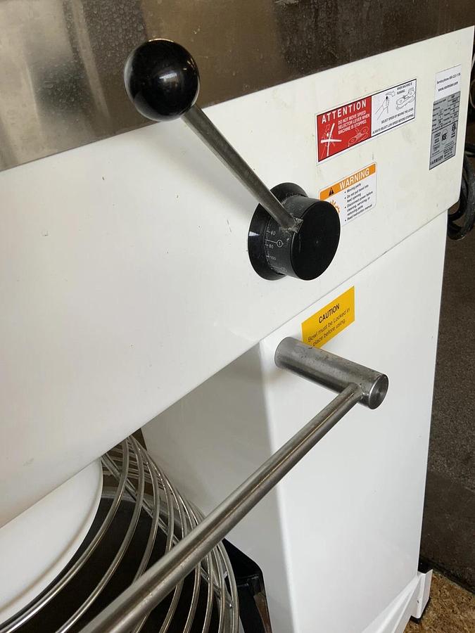 Used Varimixer 60qt Dough mixer V60P Pizza bakery Hobart restaurant Bowl guard
