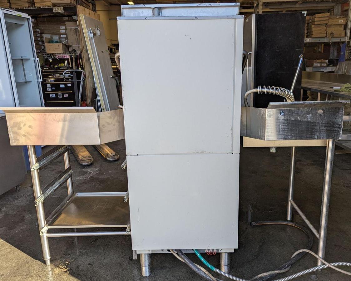 Used  Hobart CDH Door-Type Hi Temp Dishwasher   -C/W DISH TABLING -WARRANTY