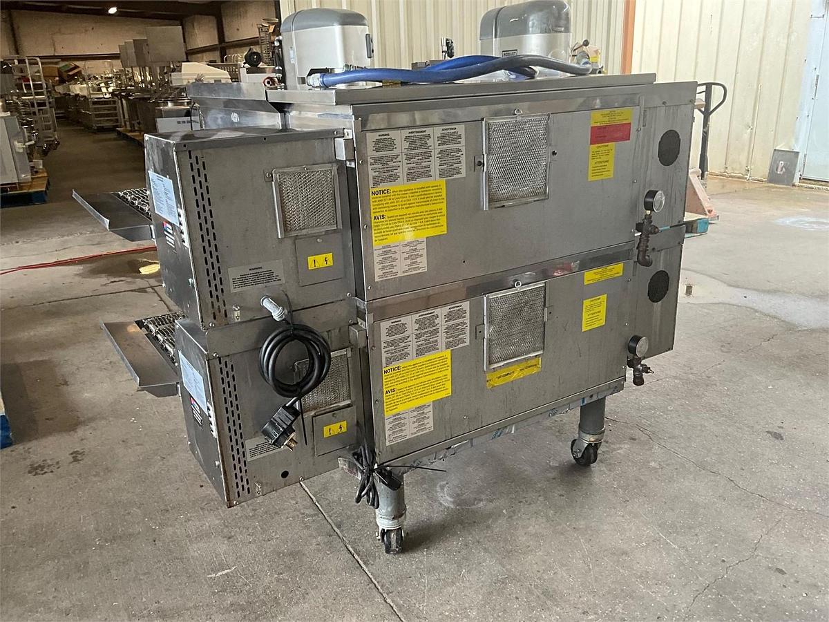 Used 2023 Middleby Marshall gas conveyor double oven - PS638G