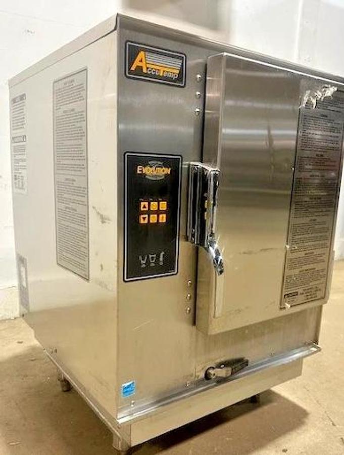 Used ACCUTEMP P61201E060 COUNTERTOP 60,000 BTU 6 PAN LP GAS BOILERLESS STEAMER