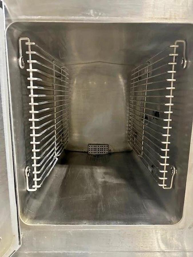 Used CLEVELAND 24CGA10.2" H.D COMMERCIAL STEAMCRAFT 10 PANS NATURAL GAS STEAMER