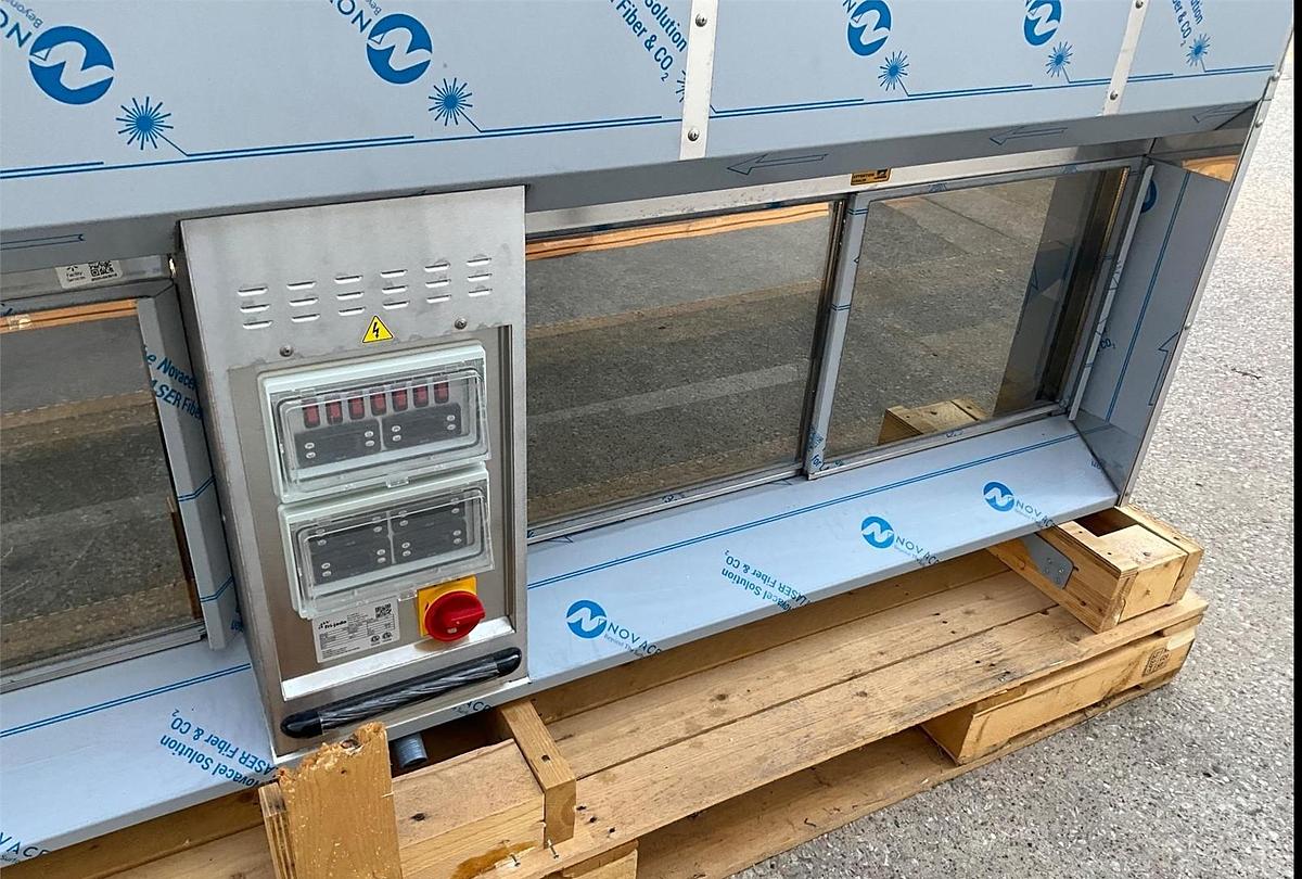 Used 2025 Frijado heated hot serving display warmer - LIKE NEW 