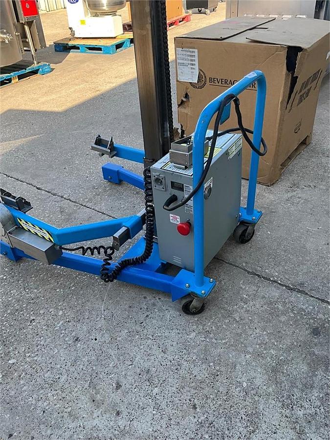 Used Savage Brother 0712 HT bakery Bowl kettle lift