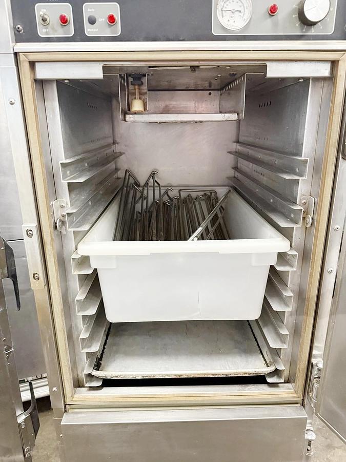 Used HENNY PENNY HC-900 HEATED HOLDING FOOD WARMER TRANSPORT CABINET - with moisterizer