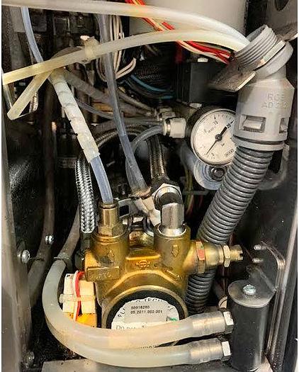 Used FRANKE ALL IN ONE COFFEE MACHINE - SINFONIAMS - - REFURBISHED