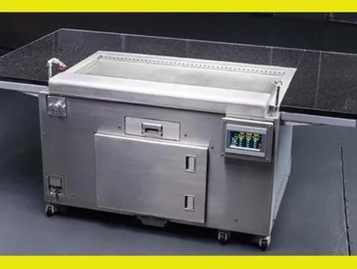 Used Immaculate Condition – Apace UM1EGA All in one Recirculating Electric Grill Griddle with Fire System – 208V 3 Phase – Fully Tested & Working!