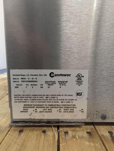 Refurbished ARLAND MCO-E-5-C HALF SIZE ELECTRIC CONVECTION OVEN