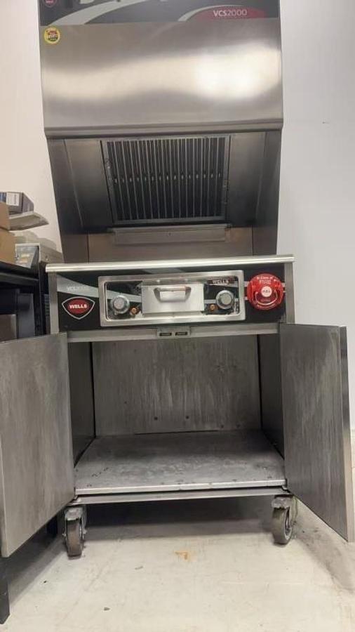 Used WELLS ELECTRIC VENTLESS GRIDDLE & STORAGE BASE