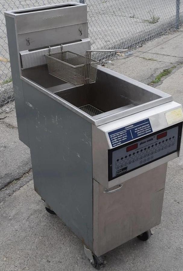 Used Pitco Matic Frialator 14 Commercial Restaurant fryer Gas Fired Deep Fat Food - NEAR NEW CONDITION