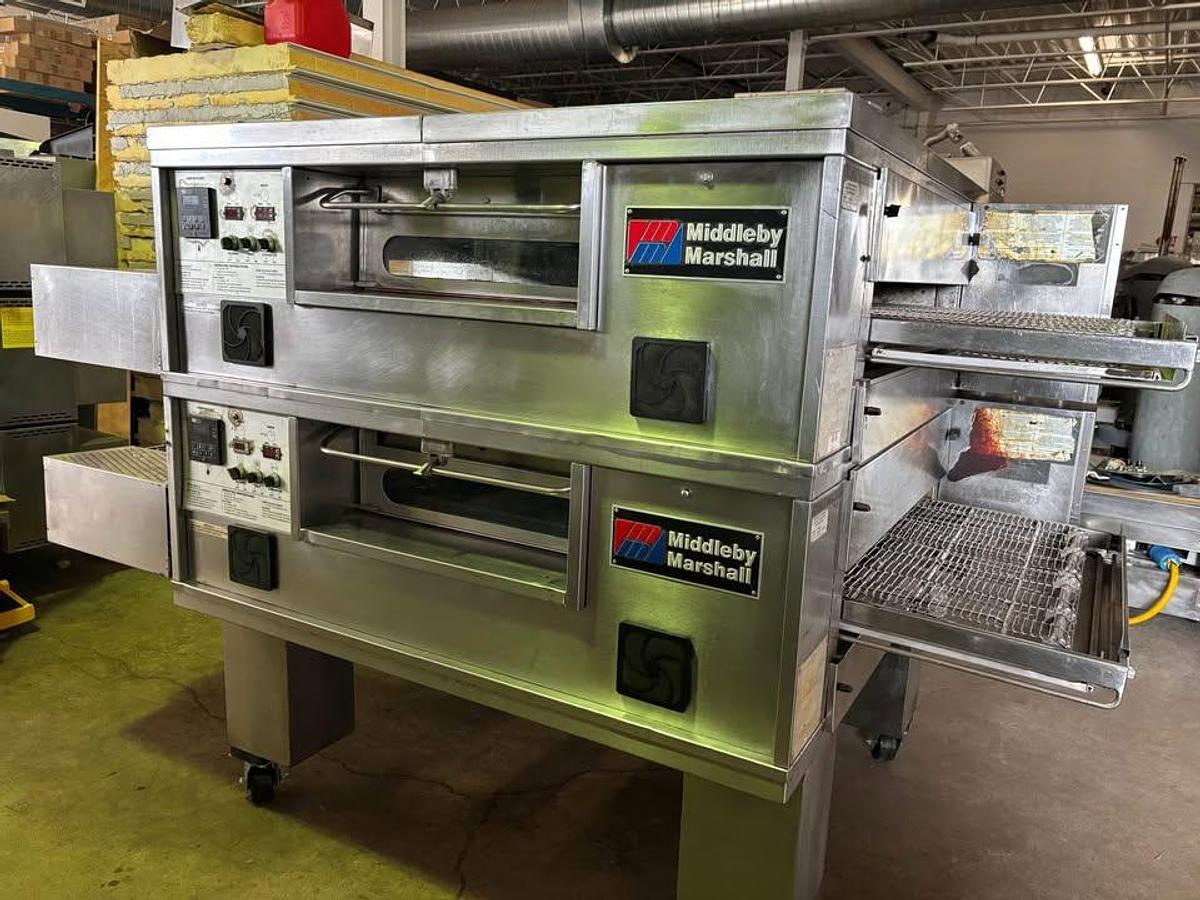 Used Pizza Oven, Middle By Marshal PS555-2G Conveyor Pizza Ovens