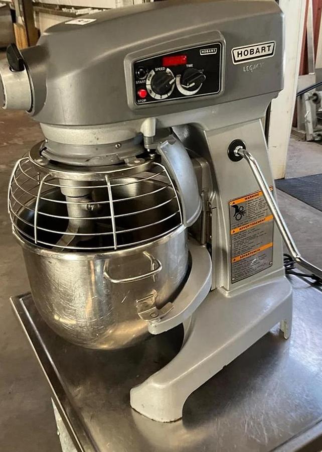 Used  Hobart 20qt Legacy with stand