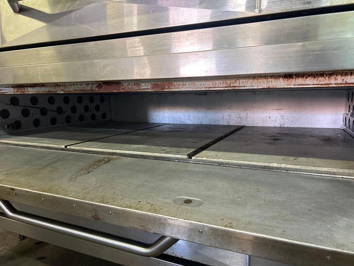 Used Bakers Pride Mdl. Y602 Double Stack Gas Deck Pizza Oven