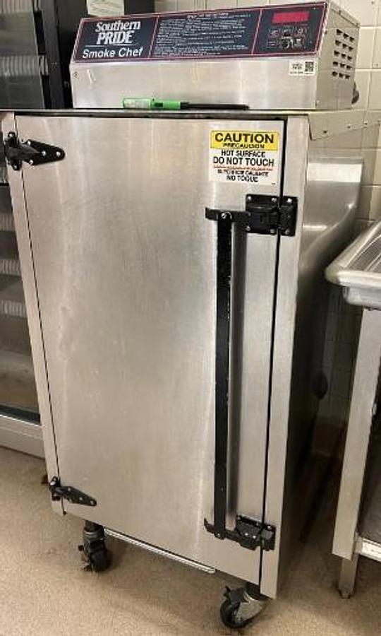 Used SOUTHERN PRIDE SMOKE CHEF ELECTRIC SMOKER