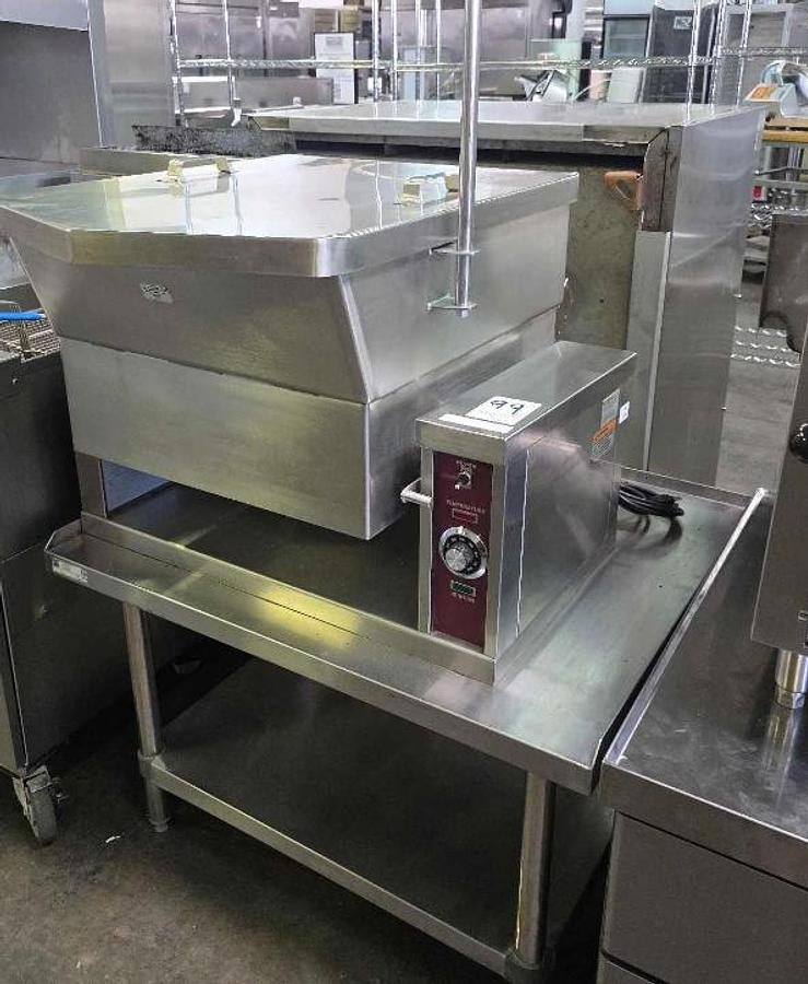 Used Market Forge 16 Gal. Gas Tilt Skillet with all Stainless Steel Equipment Stand