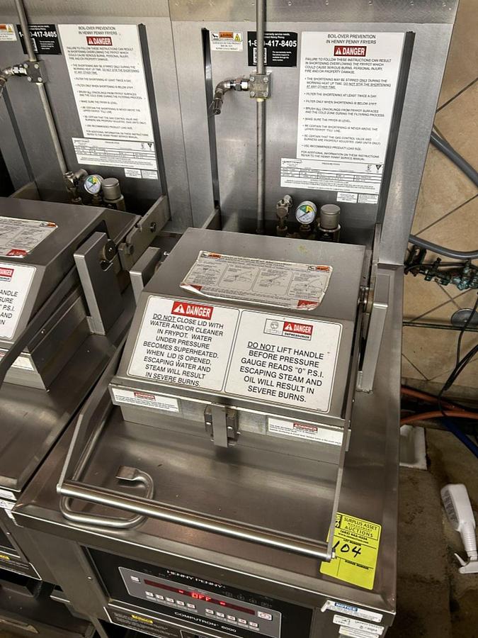 Used HENNY PENNY COMPUTRON 8000 NATURAL GAS PRESSURE FRYER  - 2 AVAILABLE