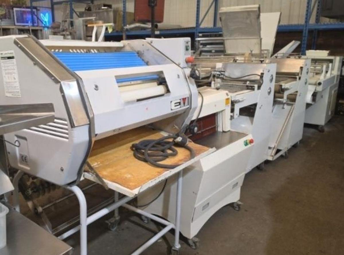 Used Esmach bagette moulder