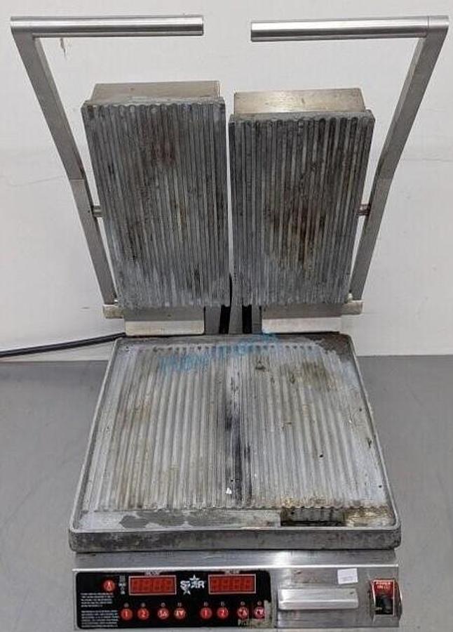 Used STAR 9D-PGT14DTHA120 SPLIT-TOP PANINI GRILL, 120V,