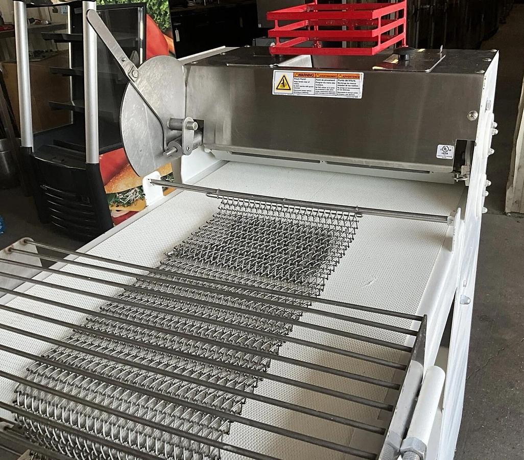 Used 2018 Bloemhof 860L Dough Sheeter Moulder French bread bakery Bolillo Petit Pain