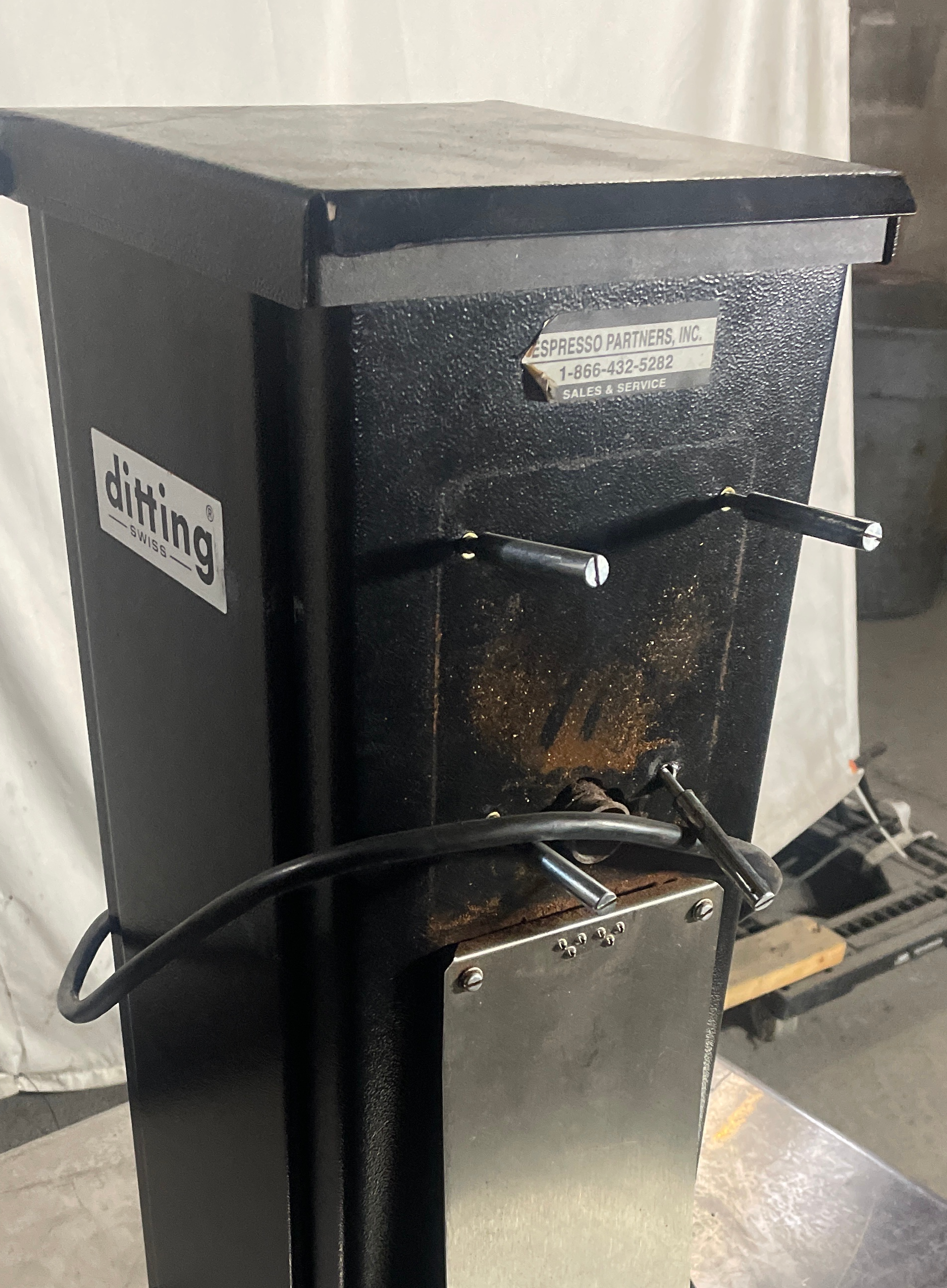 Used Ditting KR1203 Coffee Grinder, Countertop - 2 available