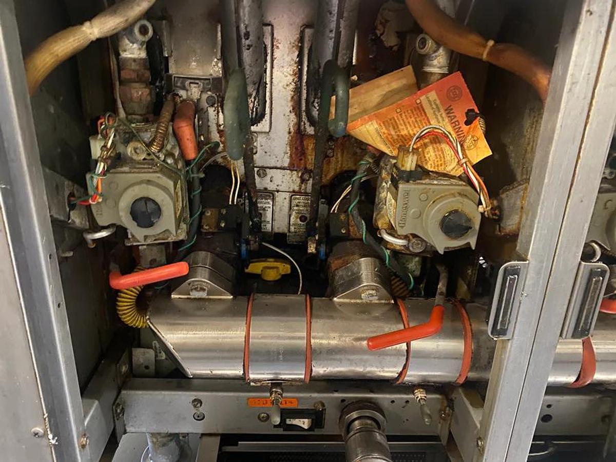 Used Pitco M62 Four Compartment Natural Gas Fryer with Filtration