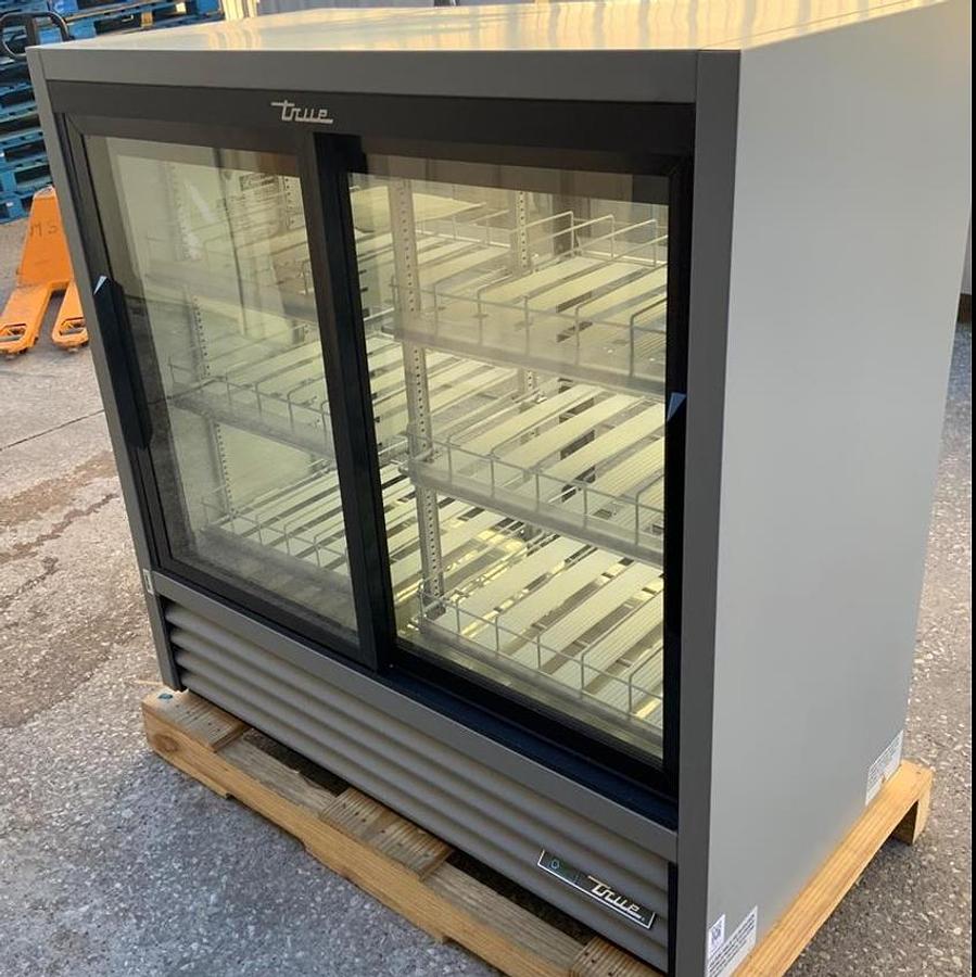 Used True 48" display case - Brand new