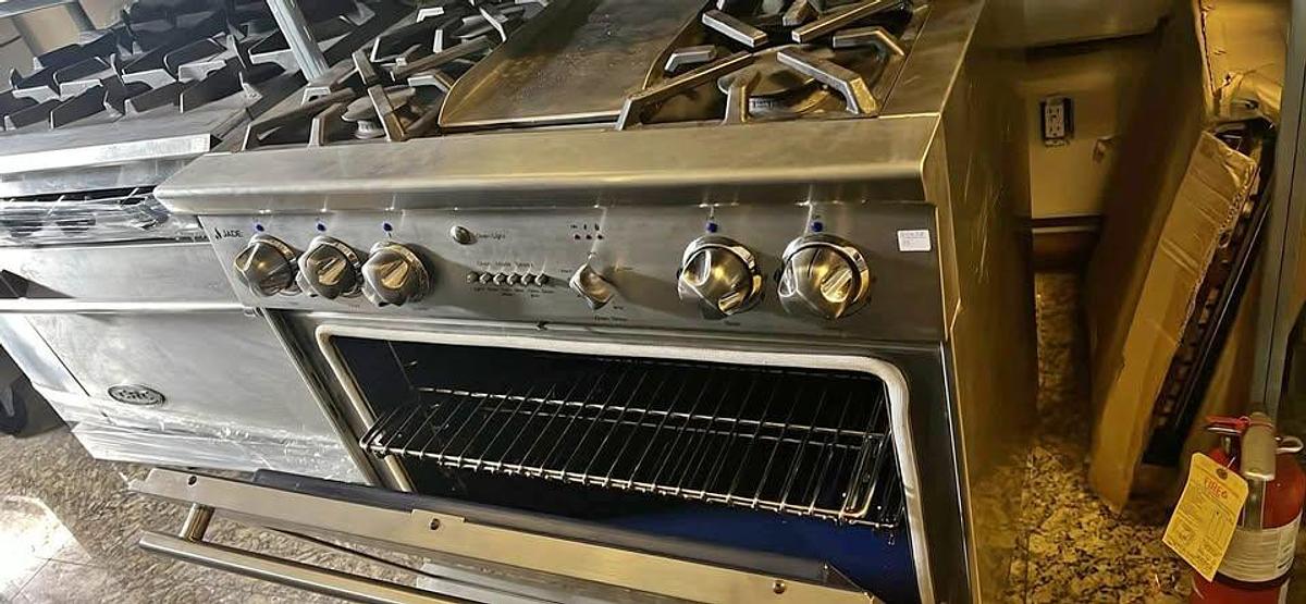 Used Jade Combinatin range - convection oven and griddle