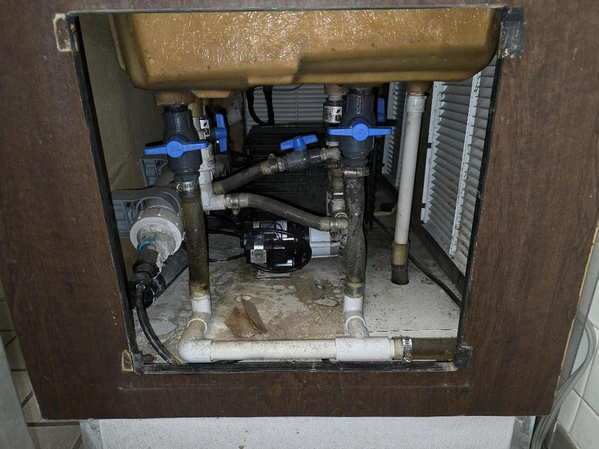 Used Lobster tank - removed from major supermarket