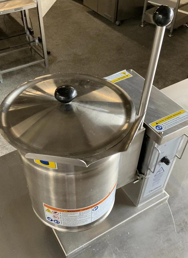 Used Cleveland KET-3-T 3 Gal Steam Soup Fudge Tilt Kettle 2/3 Jacketed 200volts 1ph