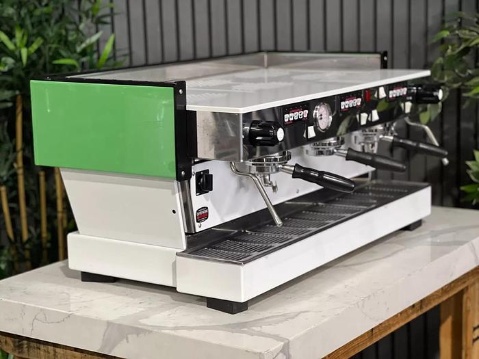 Refurbished LA MARZOCCO LINEA CLASSIC 3 GROUP ESPRESSO COFFEE MACHINE CUSTOM WHITE & GREEN
