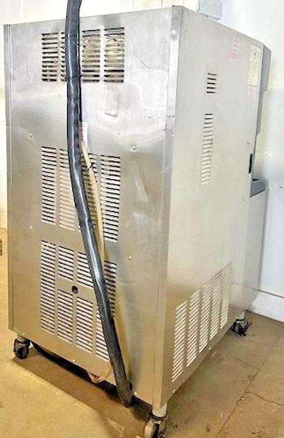 Used TAYLOR 349-27" W COOLED 4FLAVOUR CARBONATED FROZEN BEVERAGE SLUSHIE MACHINE 1PH