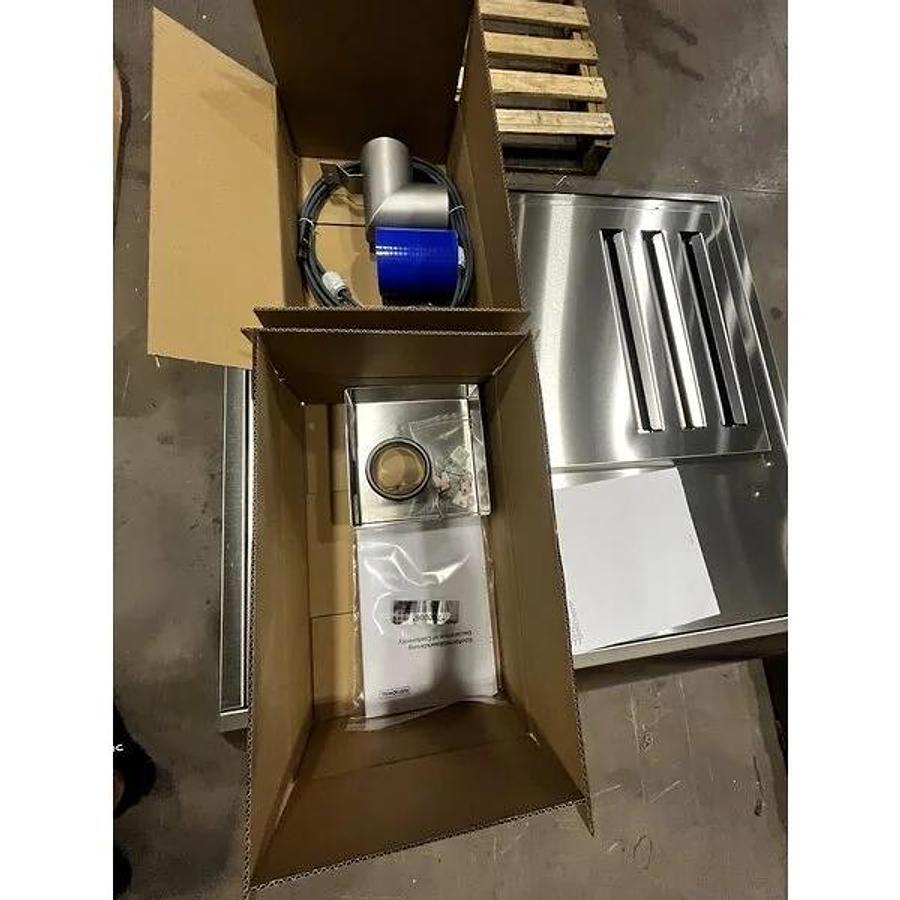 Used Scratch and Dent Rational iCombi Classic 10 Pan Half-Size Electric Combi Oven with Stand and Ventless Condensation Hood - 18.9kW