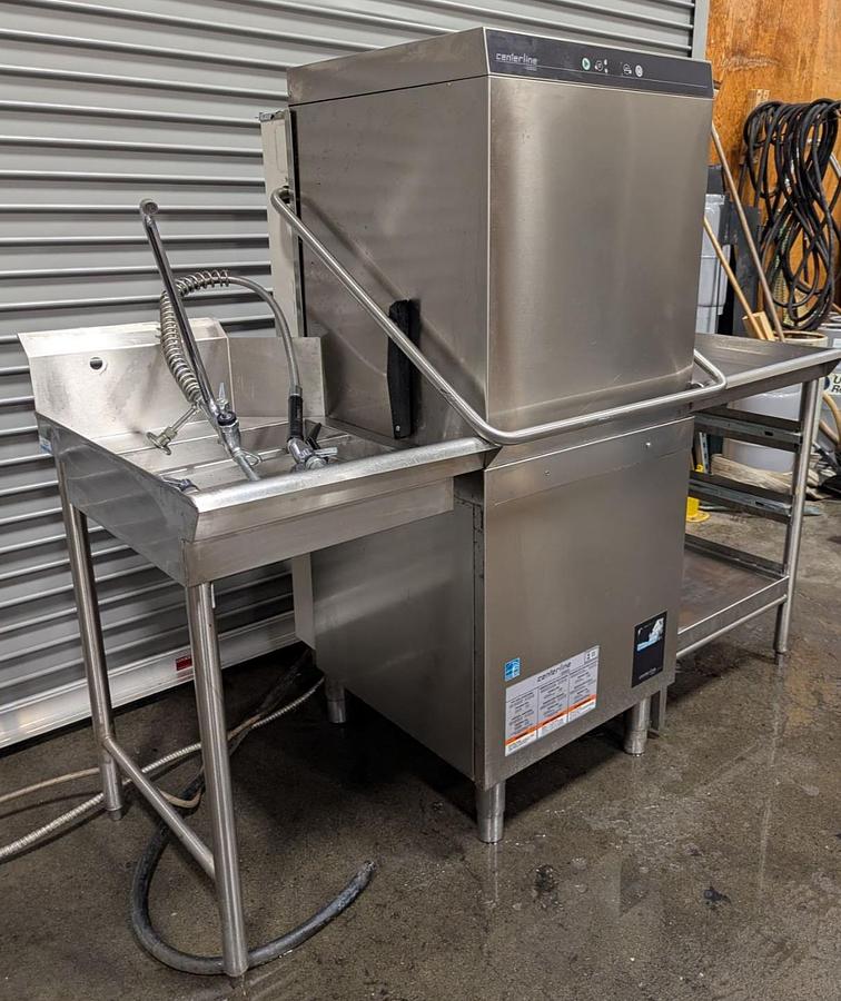 Used  Hobart CDH Door-Type Hi Temp Dishwasher   -C/W DISH TABLING -WARRANTY