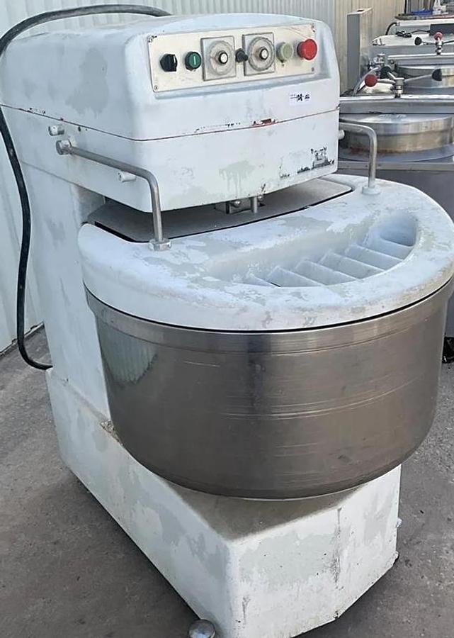 Used Lucks 80/100qt spiral dough mixer
