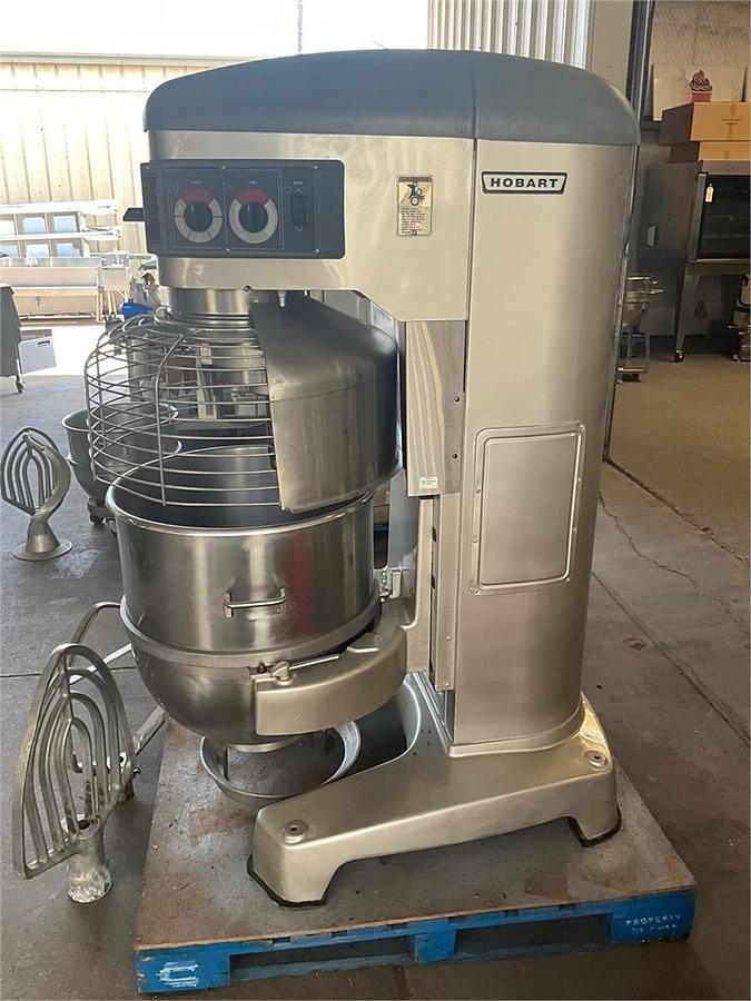 Used Hobart HL1400N 140qt dough mixer
