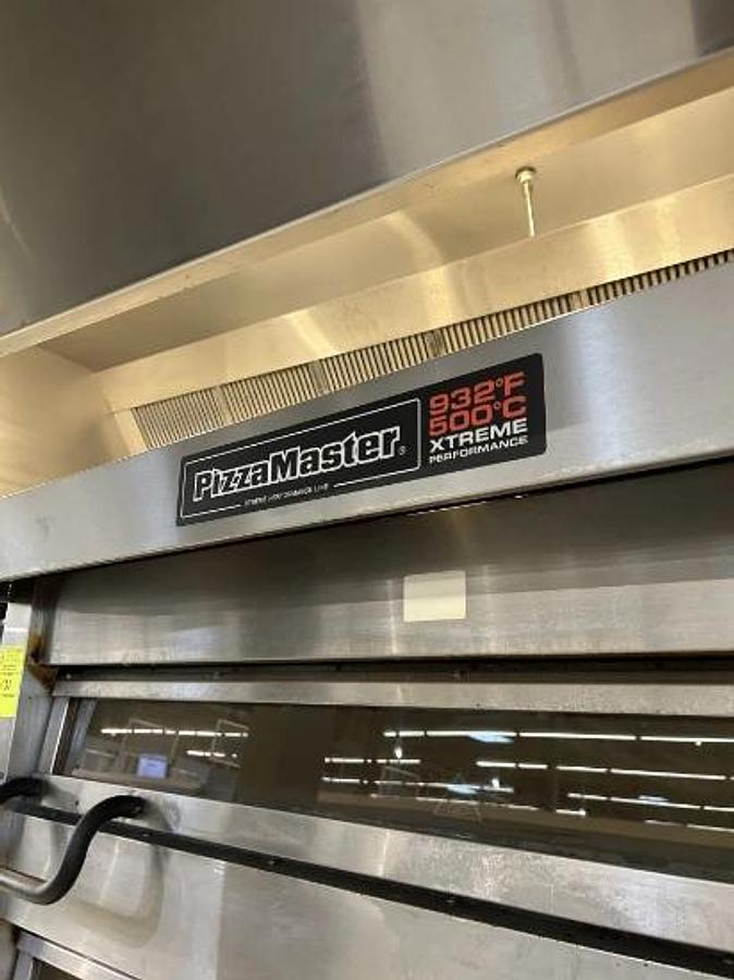 Used PIZZA MASTER 3-DECK ELECTRIC PIZZA OVEN