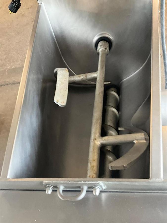 Used 2020 Hobart MG2032 meat grinder mixer