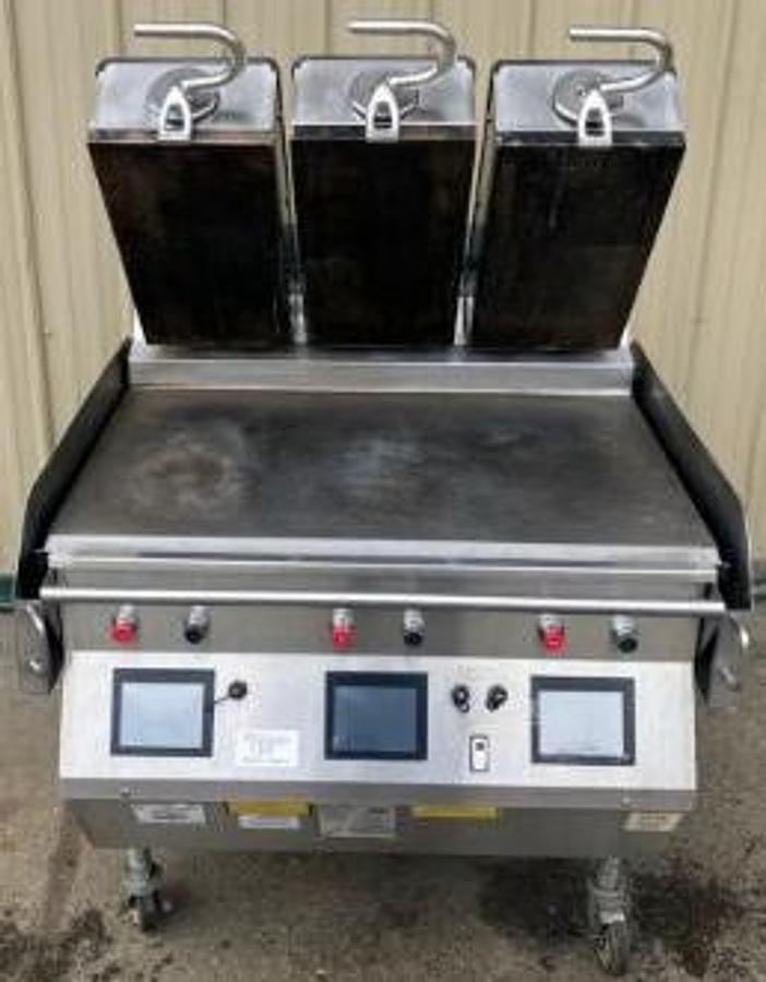 Used Taylor Model L811-23 Gas Clamshell 