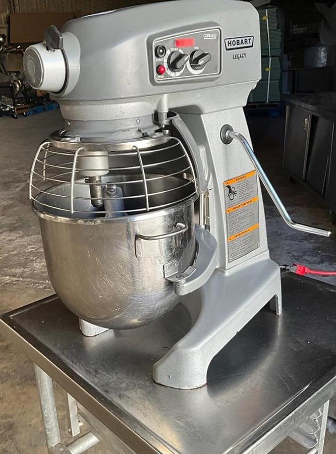 Used  Hobart 20qt Legacy with stand