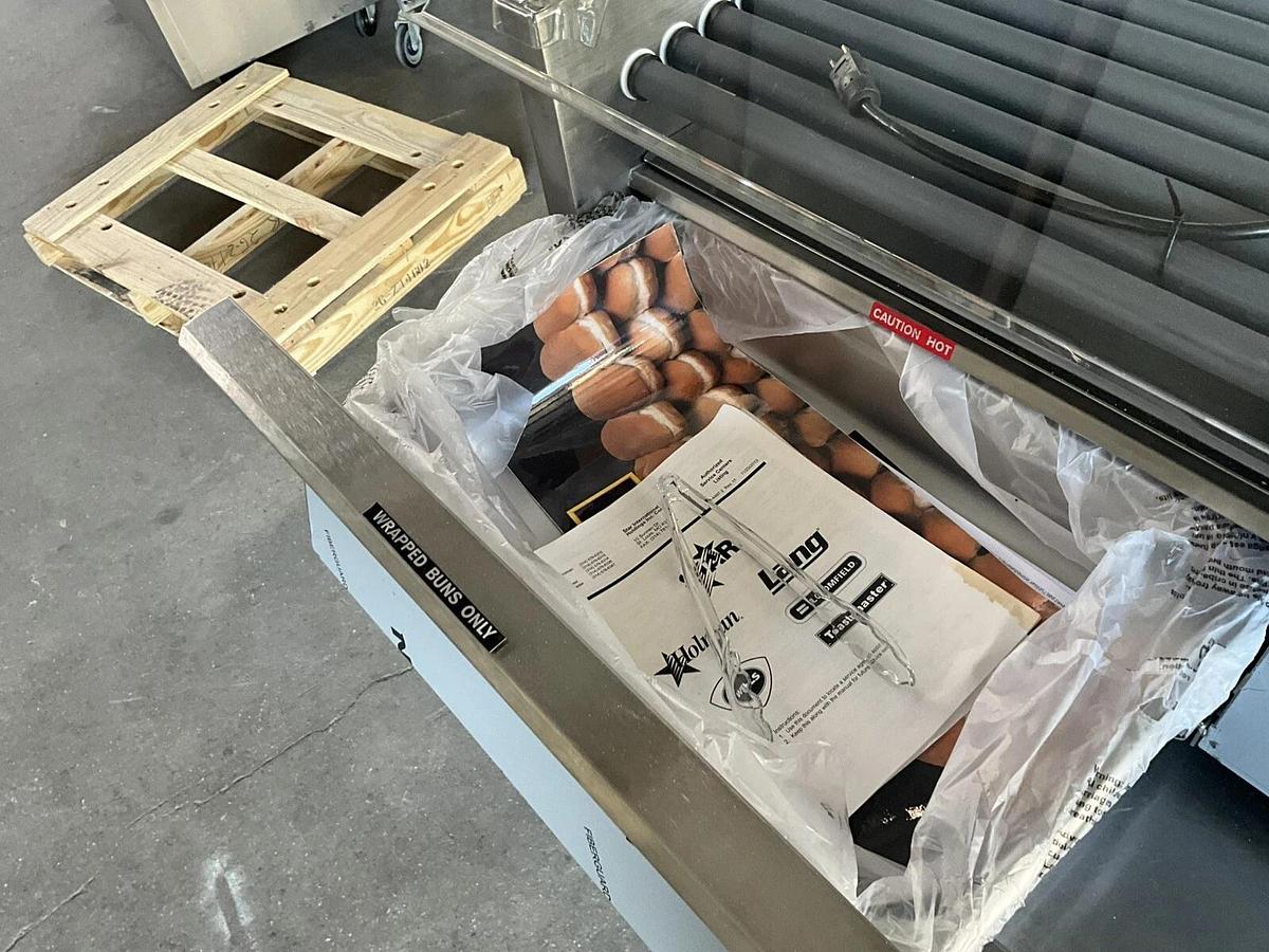 Used APW Wyott 8A-50SCBDE Hot dog Grill roller Built-in bun Storage Sneeze Guard - BRAND NEW CLEARANCE ITEM