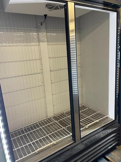 Refurbished True Ice Merchandizer  - Model # GMID-49NT-HC-TSL01