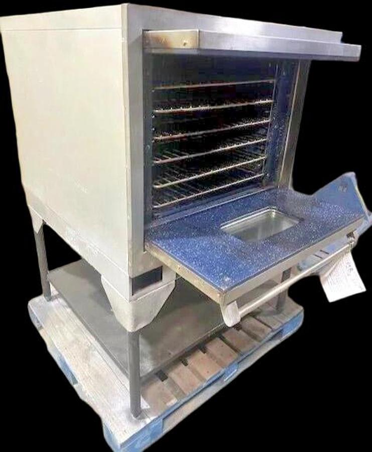 Used "VULCAN"H.D COMMERCIAL N GAS FULL SIZE PAN CONVECTION OVEN ON STAND WITH 6 RACKS
