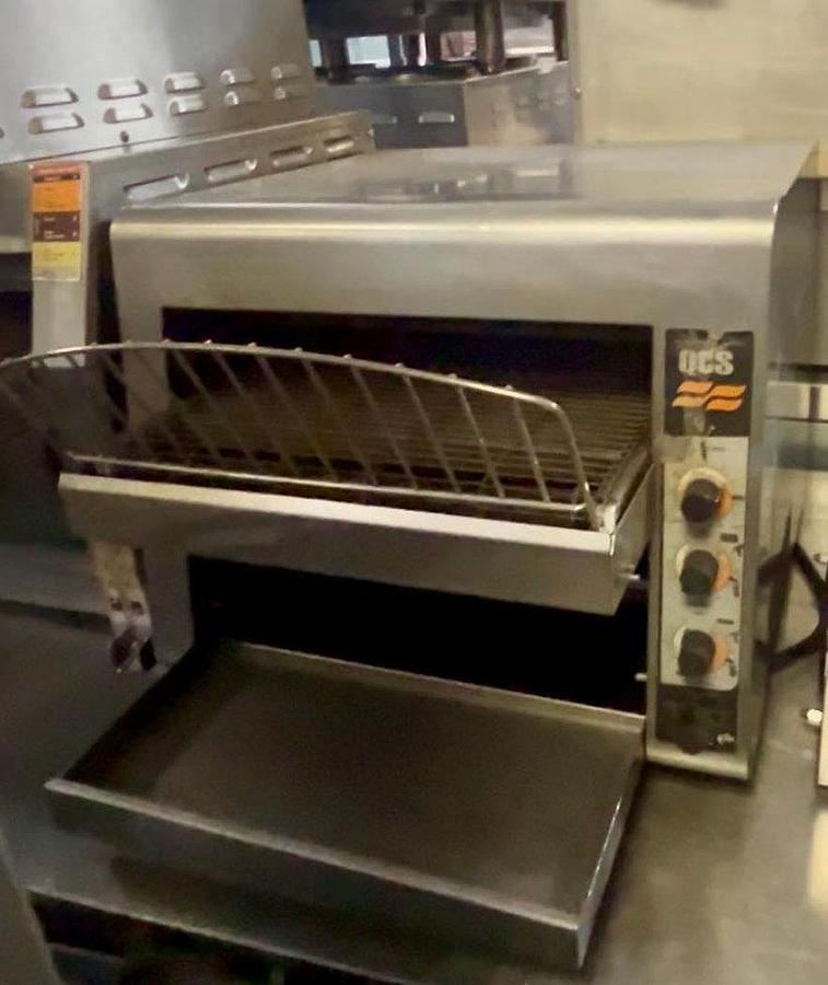 Used QCS Commercial Conveyor Toaster