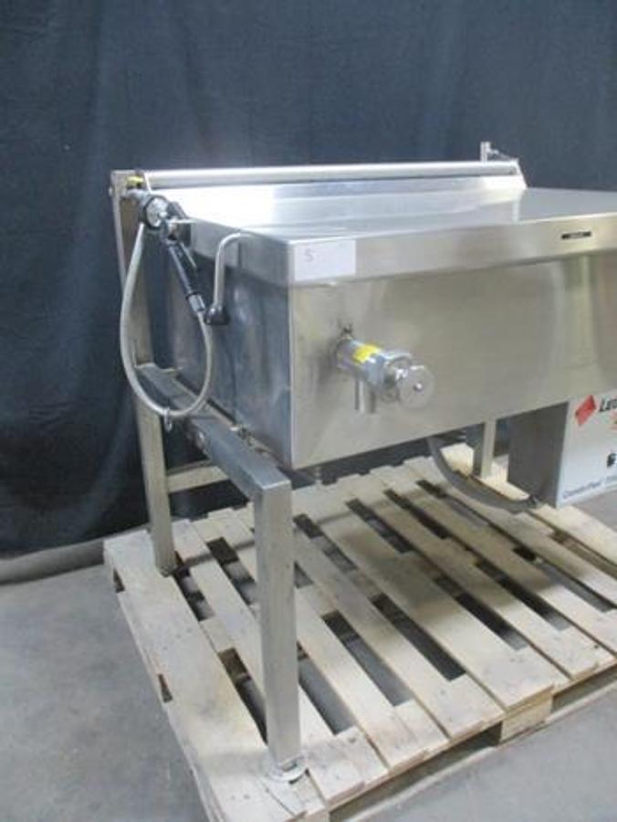 Used Legion 40 gallon tilting electric skillet