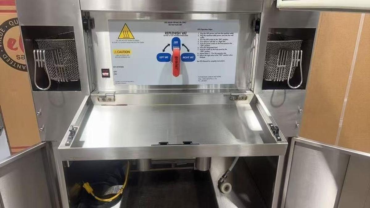 Used AutoFry MTI-40 series commercial deep fryer - double ventless grease fryer