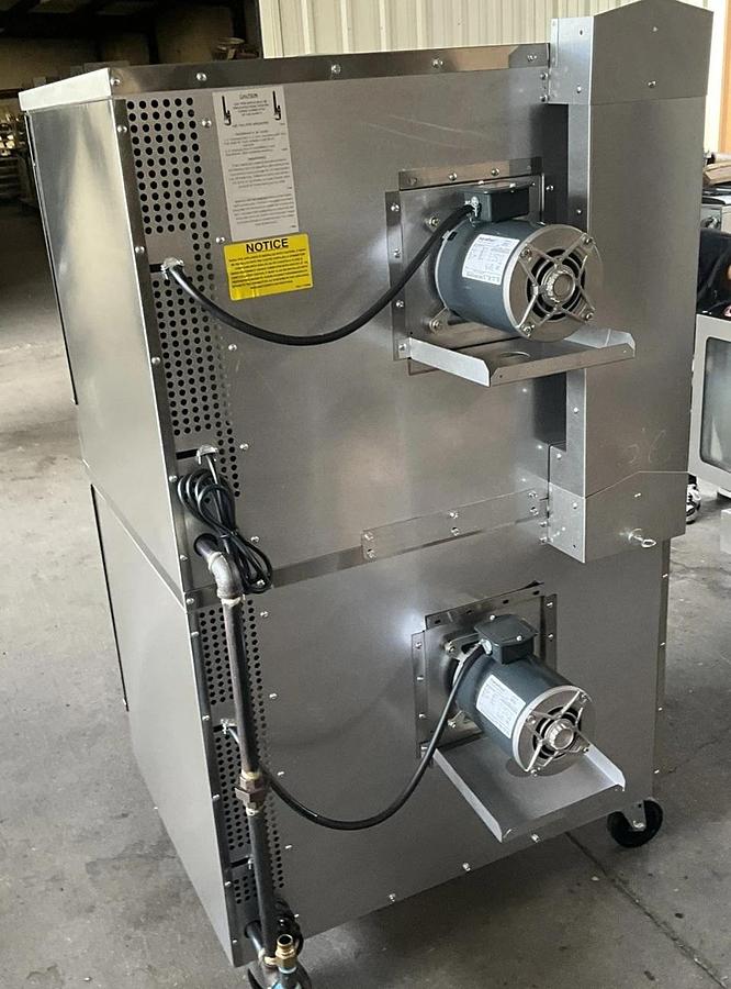 Used 2022 Southbend gas double stack convection oven BGS/23SC Double Deck Energy Star