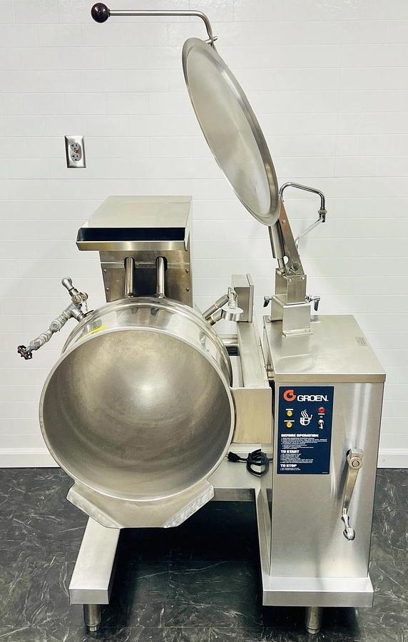 Used Groen DH/20 20 Gallon Steam Jacketed Tilting Kettle - Tilt - Natural Gas