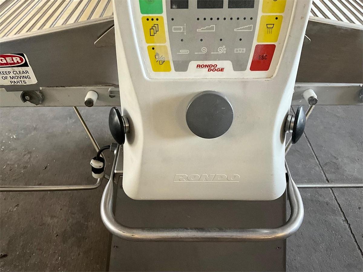 Used Rondo SFS611 butterfly laminator sheeter