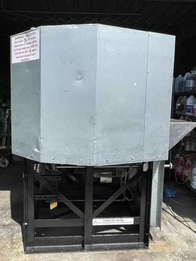 Used WOODSTONE PIZZA OVEN GAS 5FT “MT ADAMS "