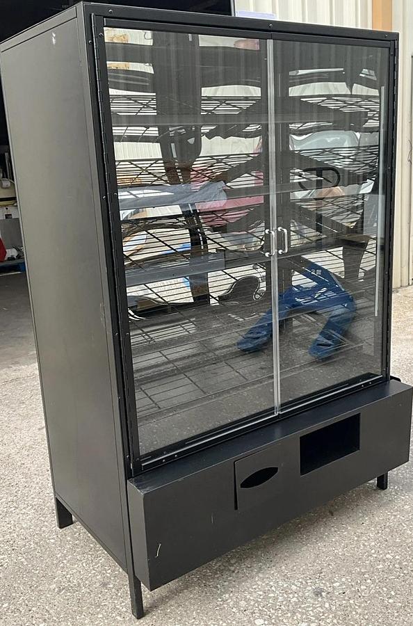 Used 24 Marco BAK-1137 Self Service Dry Bakery Display Case Vented Light Donut Bread