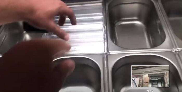 12 PAN GELATO ICE CREAM DISPLAY CASE